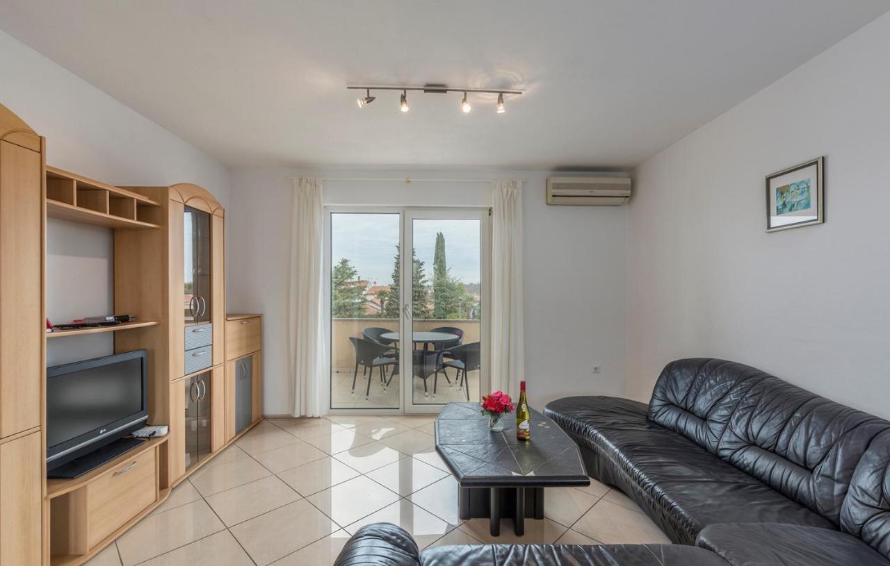 Apart Residence Leko Πόρετς Εξωτερικό φωτογραφία