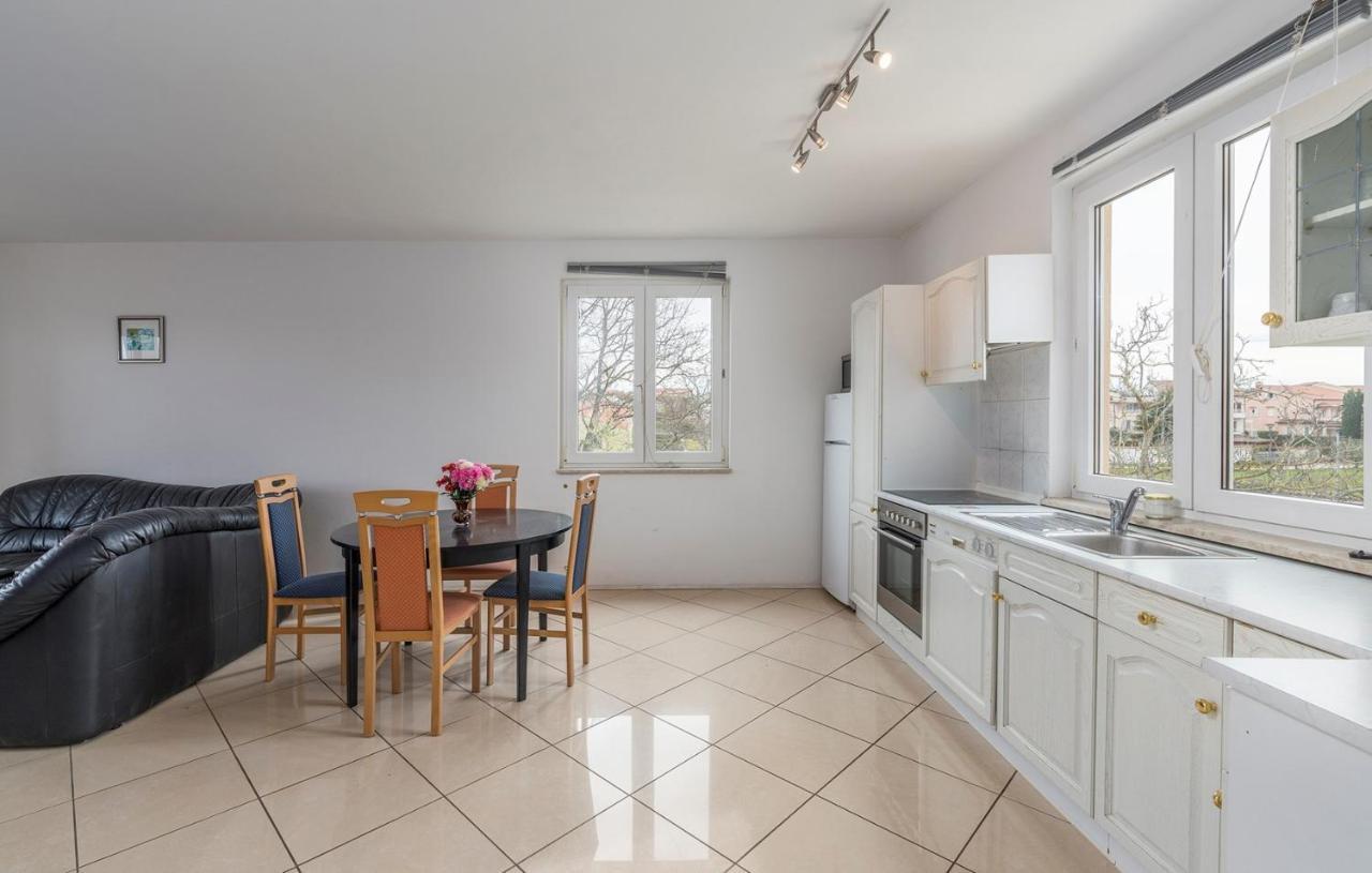 Apart Residence Leko Πόρετς Εξωτερικό φωτογραφία