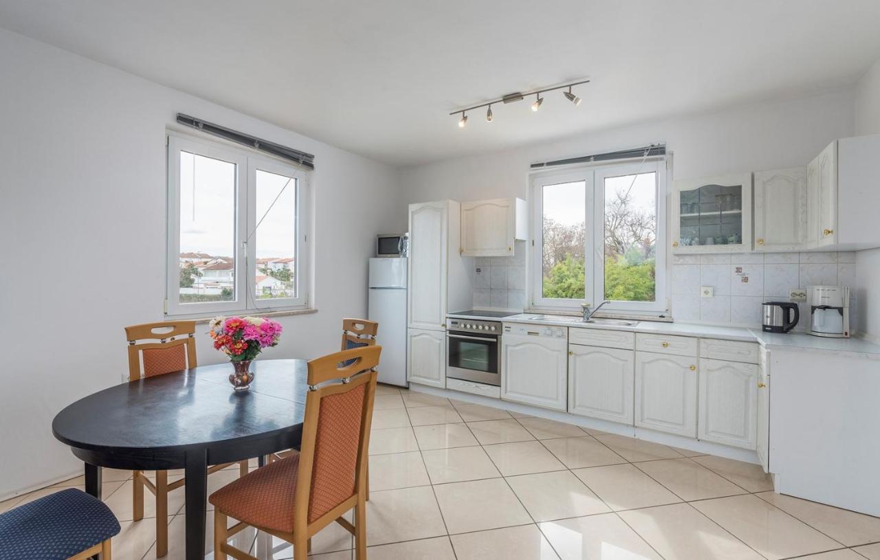 Apart Residence Leko Πόρετς Εξωτερικό φωτογραφία